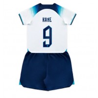 Camiseta Inglaterra Harry Kane #9 Primera Equipación para niños Mundial 2022 manga corta (+ pantalones cortos)